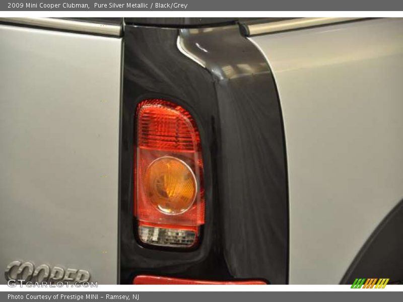 Pure Silver Metallic / Black/Grey 2009 Mini Cooper Clubman