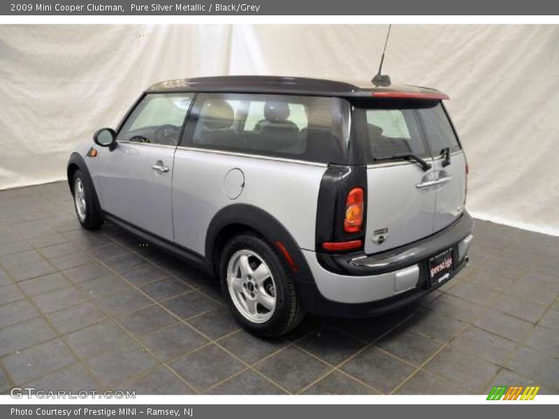 Pure Silver Metallic / Black/Grey 2009 Mini Cooper Clubman