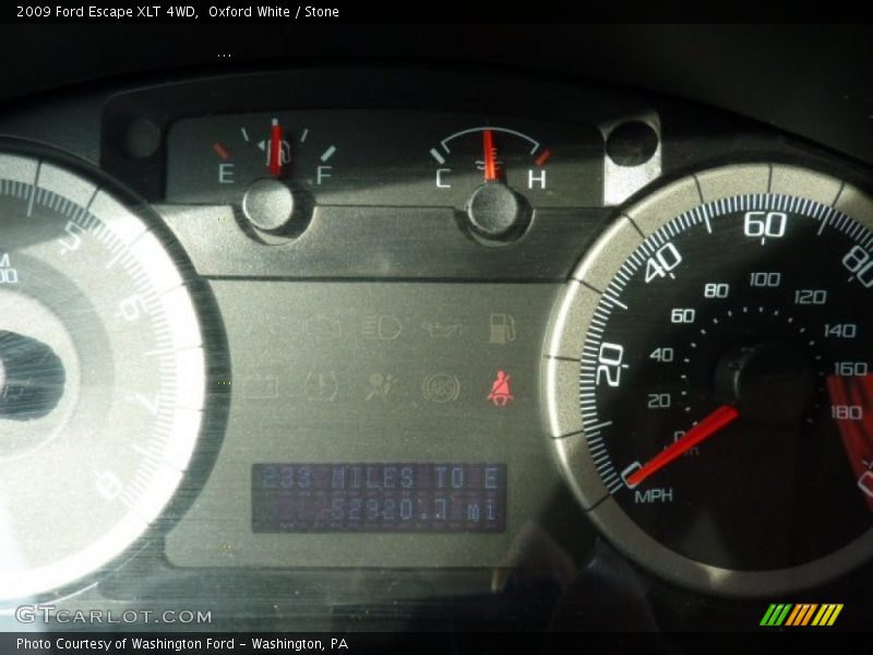 Oxford White / Stone 2009 Ford Escape XLT 4WD