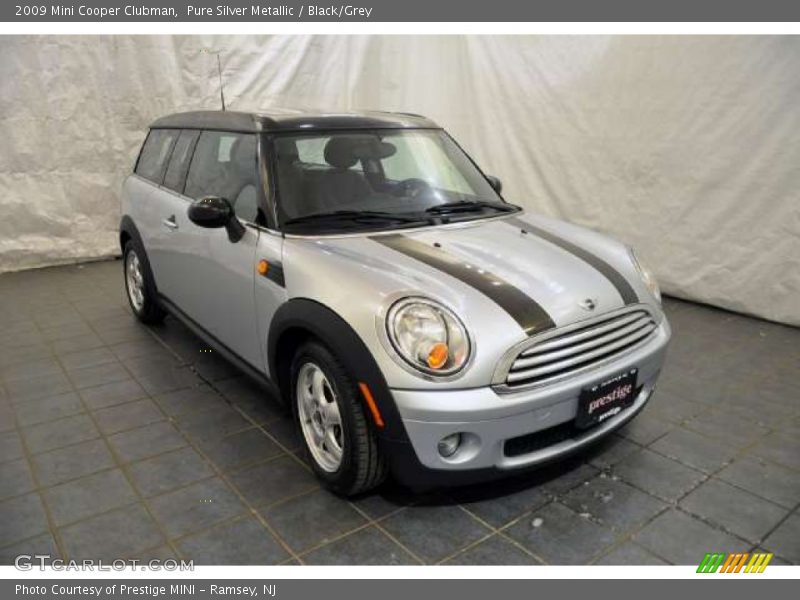 Pure Silver Metallic / Black/Grey 2009 Mini Cooper Clubman