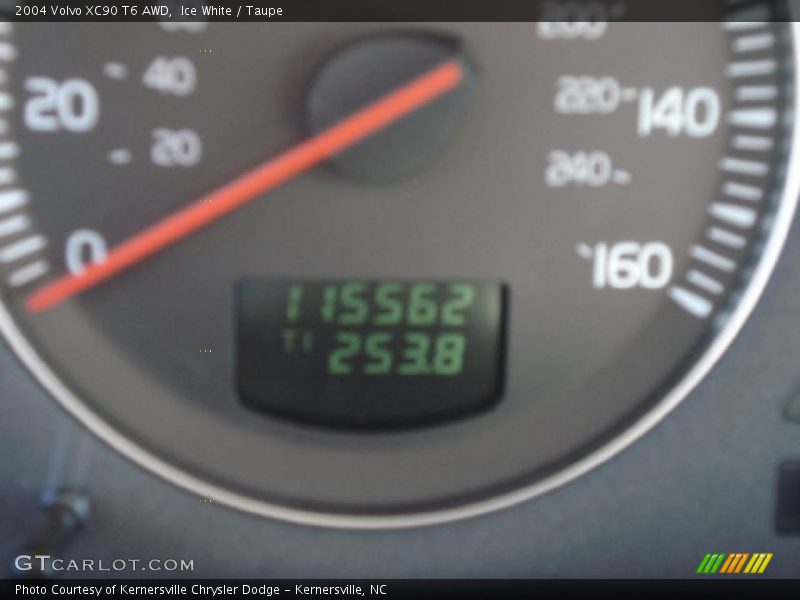 Ice White / Taupe 2004 Volvo XC90 T6 AWD