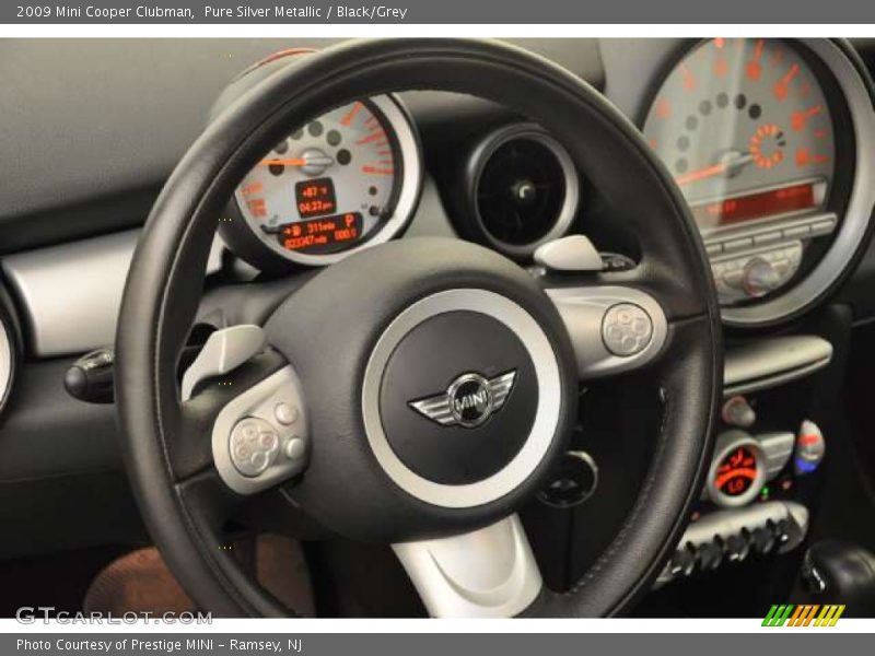 Pure Silver Metallic / Black/Grey 2009 Mini Cooper Clubman