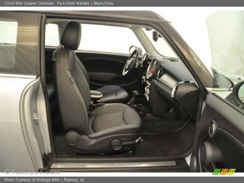 Pure Silver Metallic / Black/Grey 2009 Mini Cooper Clubman