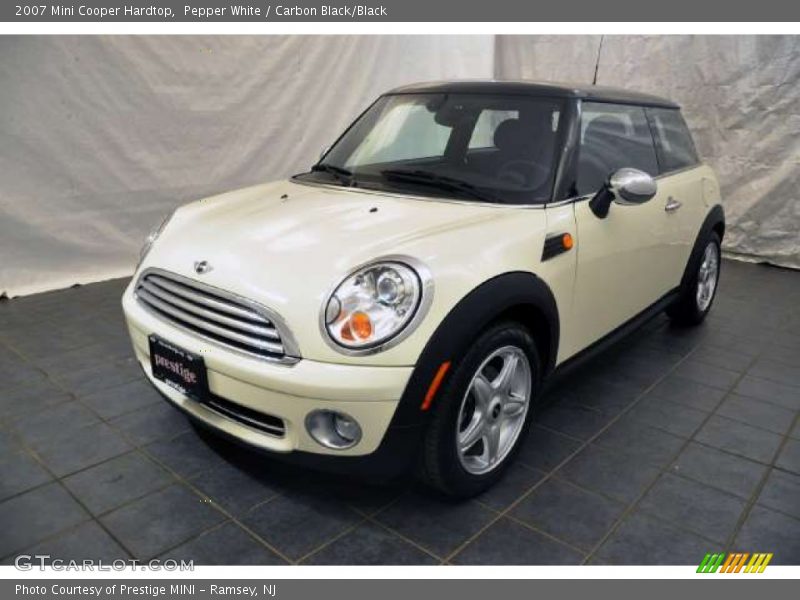 Pepper White / Carbon Black/Black 2007 Mini Cooper Hardtop