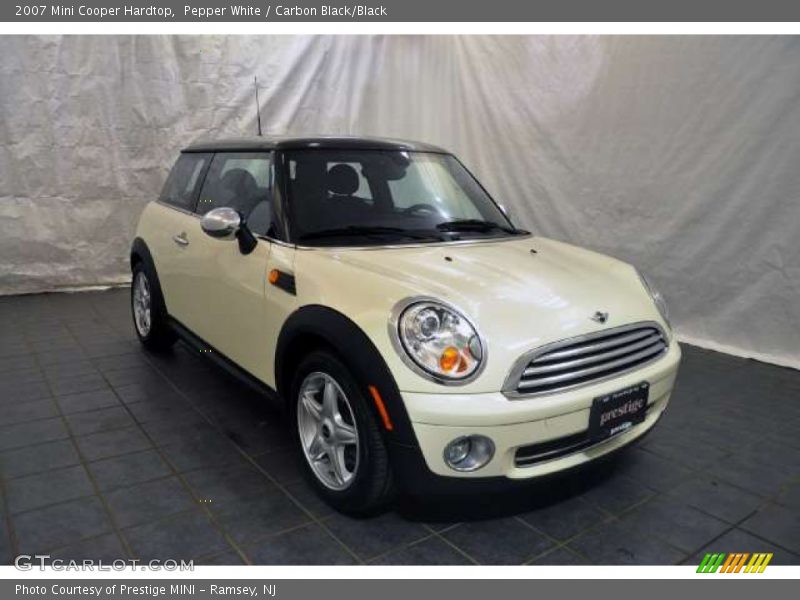 Pepper White / Carbon Black/Black 2007 Mini Cooper Hardtop