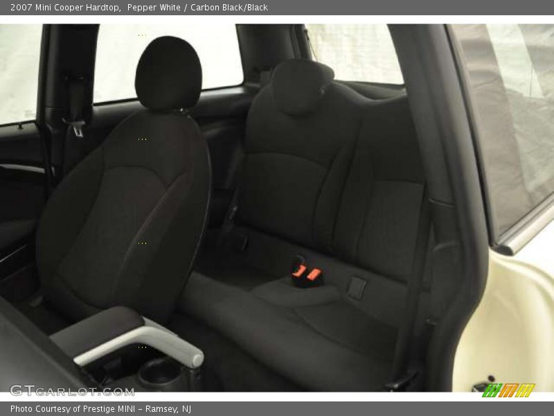 Pepper White / Carbon Black/Black 2007 Mini Cooper Hardtop