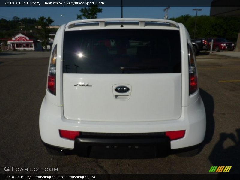 Clear White / Red/Black Sport Cloth 2010 Kia Soul Sport