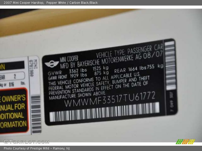 Pepper White / Carbon Black/Black 2007 Mini Cooper Hardtop