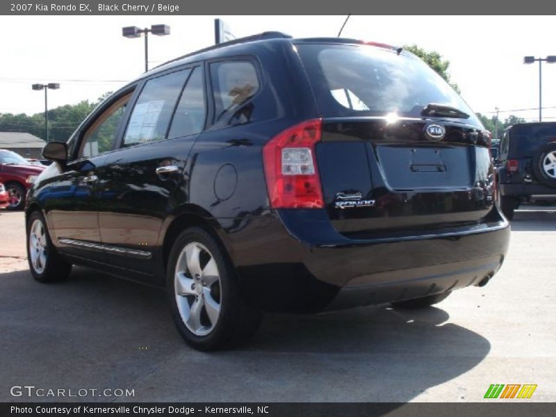 Black Cherry / Beige 2007 Kia Rondo EX