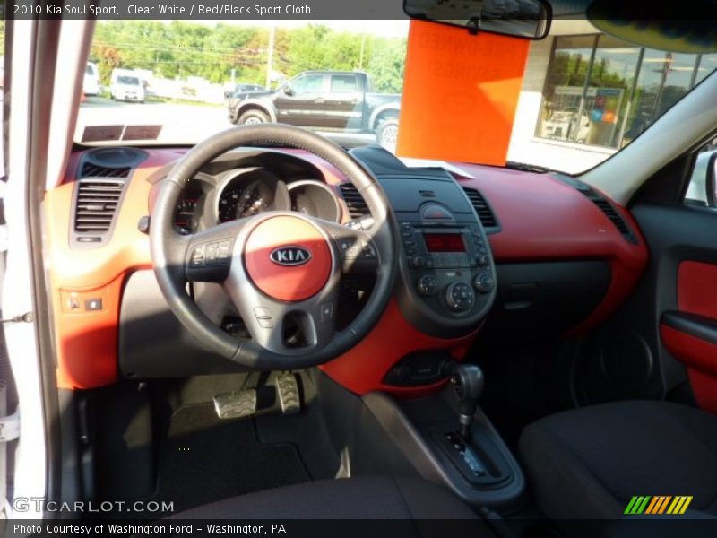 Clear White / Red/Black Sport Cloth 2010 Kia Soul Sport