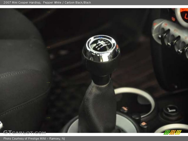 Pepper White / Carbon Black/Black 2007 Mini Cooper Hardtop