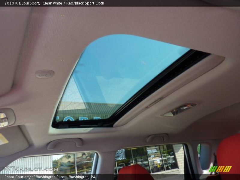 Clear White / Red/Black Sport Cloth 2010 Kia Soul Sport