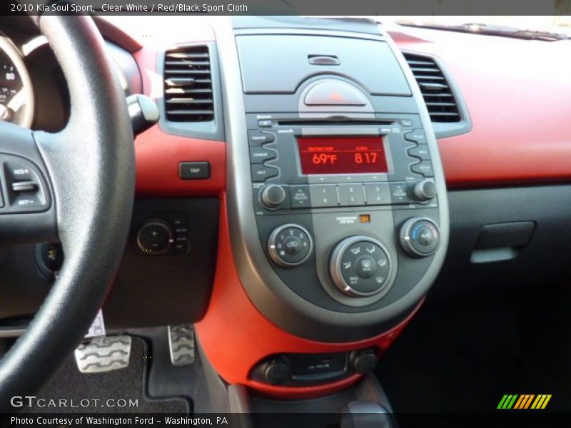 Clear White / Red/Black Sport Cloth 2010 Kia Soul Sport