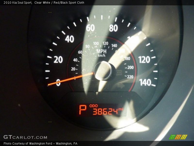 Clear White / Red/Black Sport Cloth 2010 Kia Soul Sport