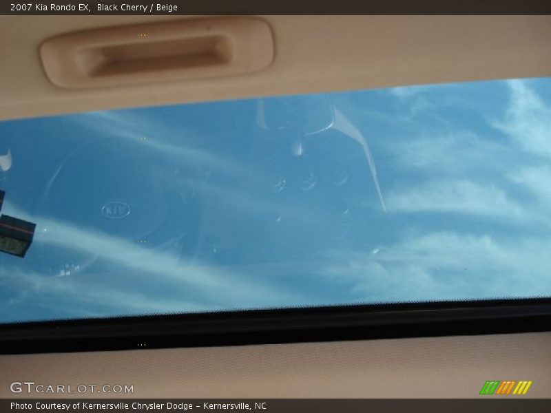 Black Cherry / Beige 2007 Kia Rondo EX