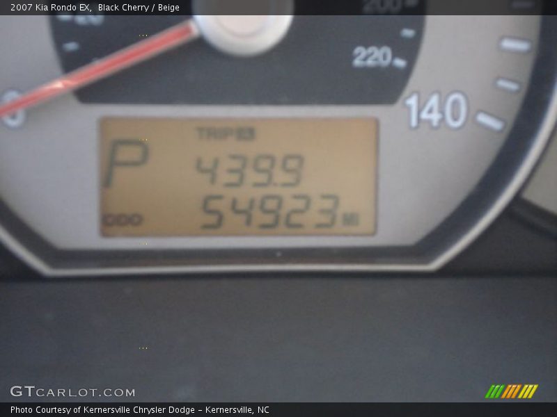 Black Cherry / Beige 2007 Kia Rondo EX