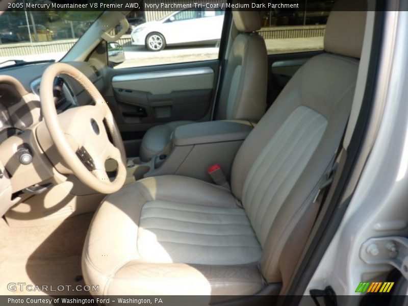 Ivory Parchment Tri-Coat / Medium Dark Parchment 2005 Mercury Mountaineer V8 Premier AWD
