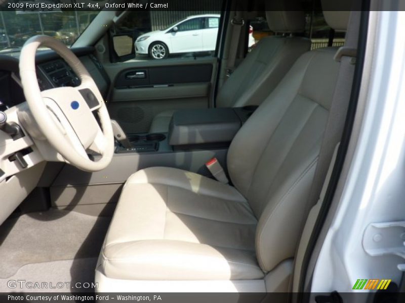 Oxford White / Camel 2009 Ford Expedition XLT 4x4