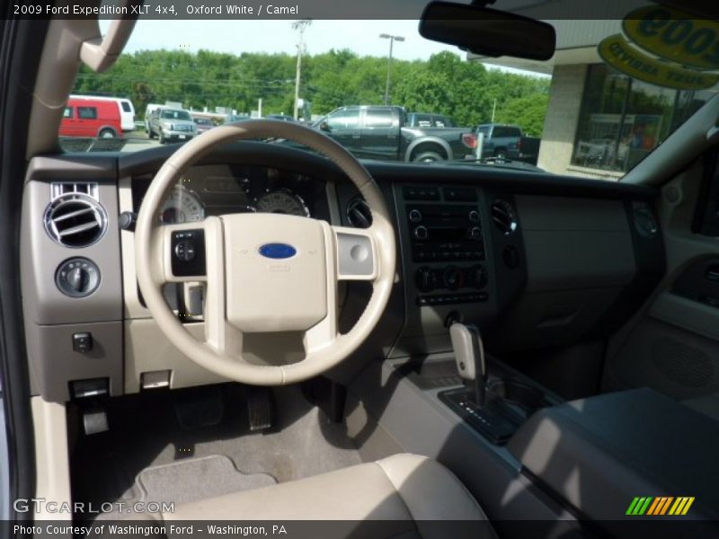 Oxford White / Camel 2009 Ford Expedition XLT 4x4