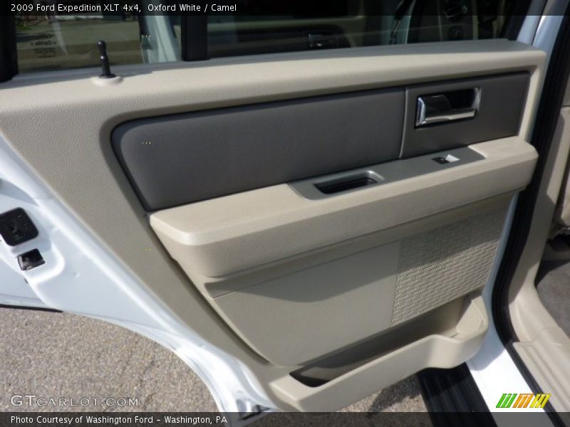 Oxford White / Camel 2009 Ford Expedition XLT 4x4