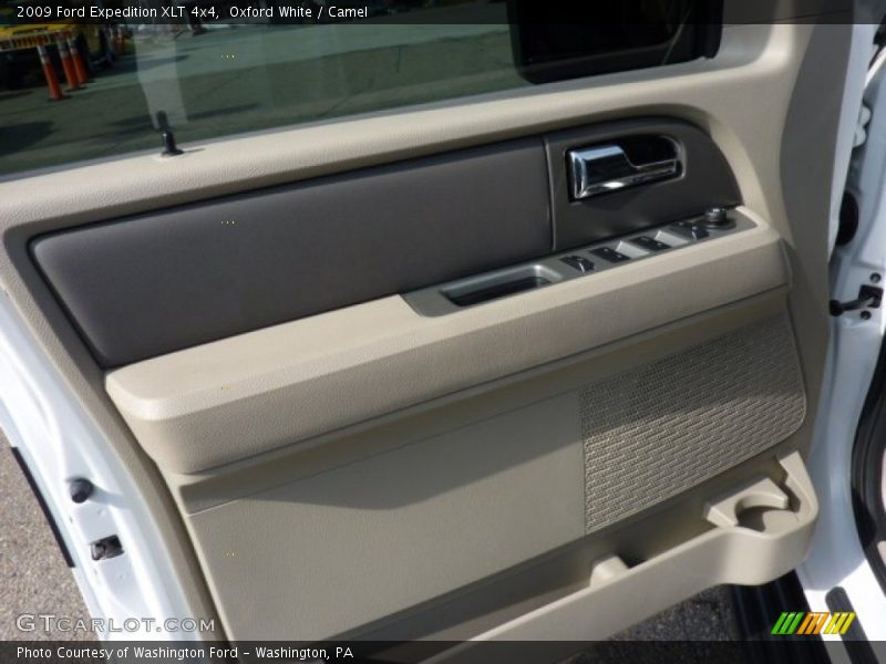Oxford White / Camel 2009 Ford Expedition XLT 4x4