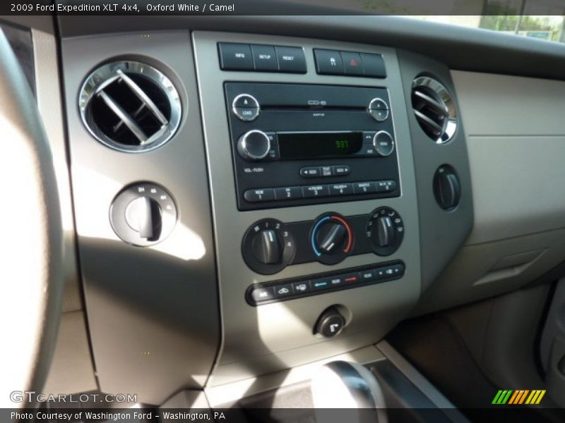 Oxford White / Camel 2009 Ford Expedition XLT 4x4