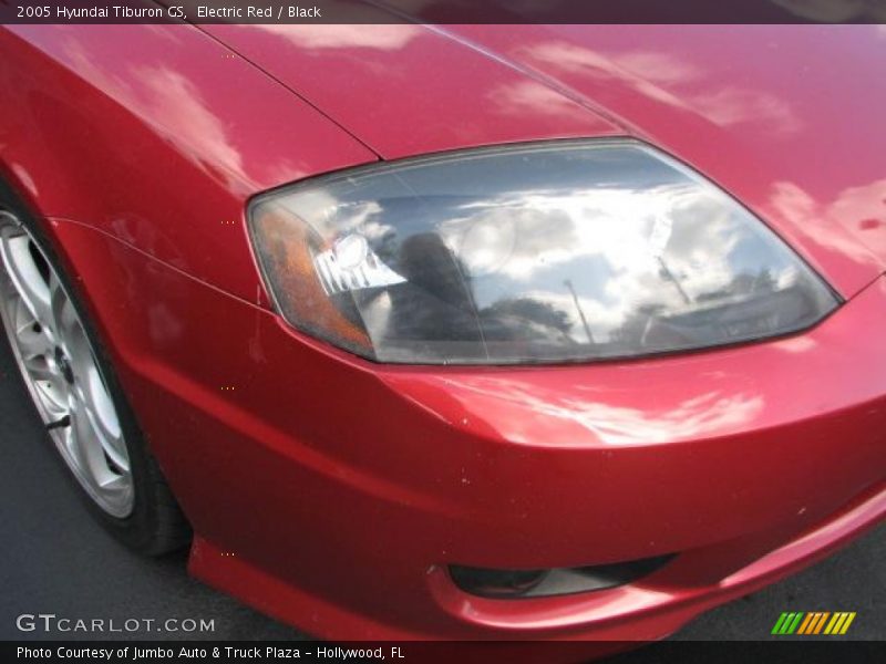 Electric Red / Black 2005 Hyundai Tiburon GS