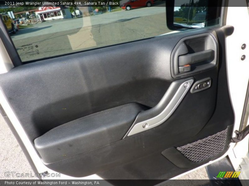 Sahara Tan / Black 2011 Jeep Wrangler Unlimited Sahara 4x4