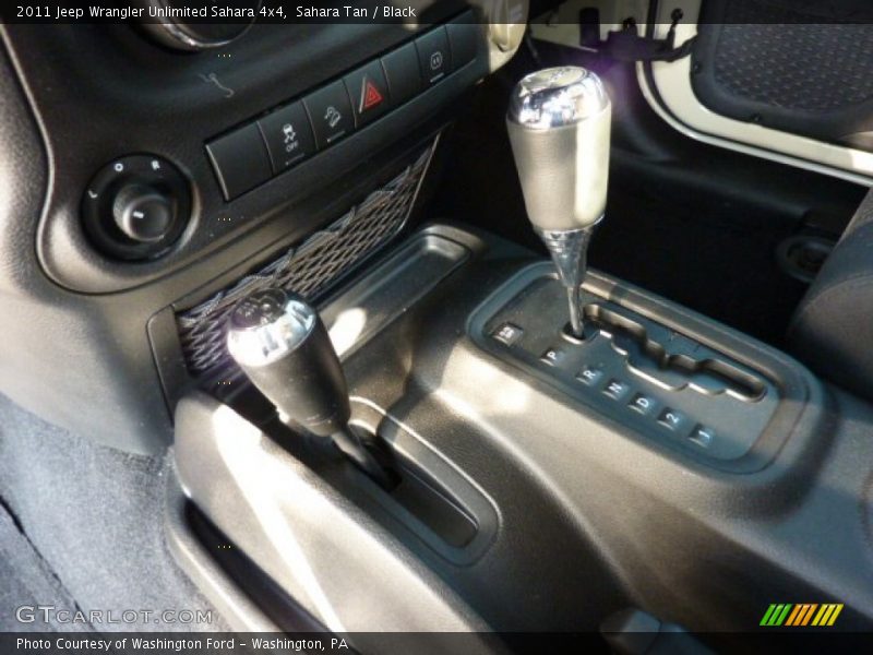 Sahara Tan / Black 2011 Jeep Wrangler Unlimited Sahara 4x4