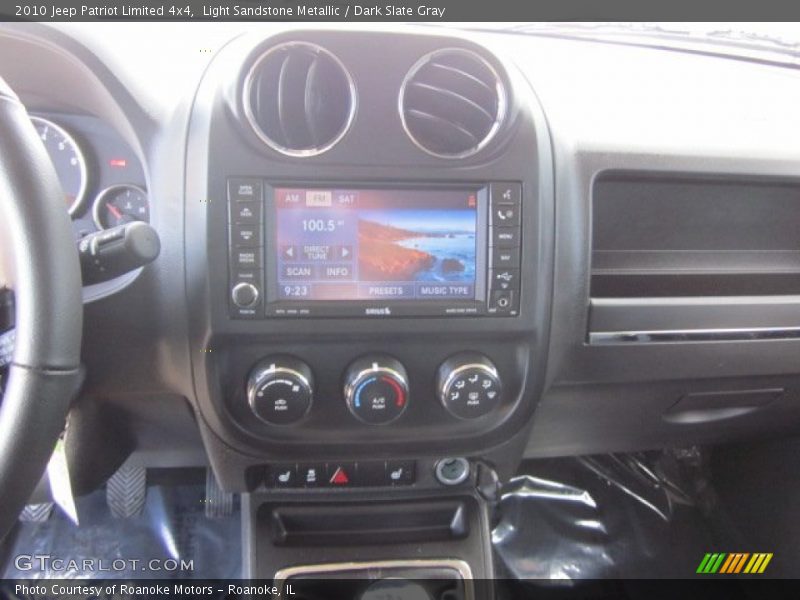 Light Sandstone Metallic / Dark Slate Gray 2010 Jeep Patriot Limited 4x4