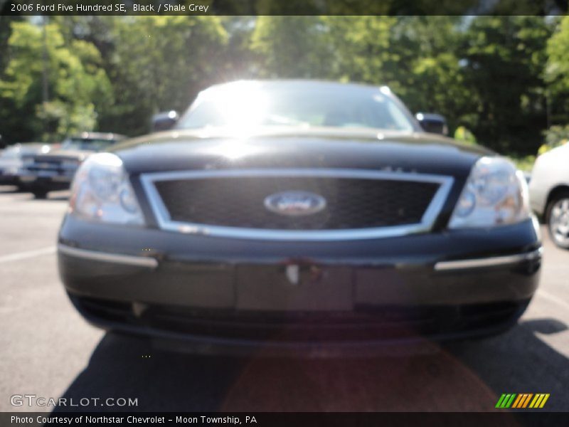 Black / Shale Grey 2006 Ford Five Hundred SE