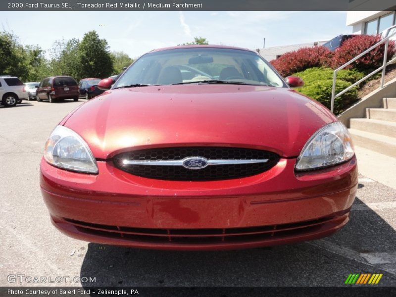 Toreador Red Metallic / Medium Parchment 2000 Ford Taurus SEL