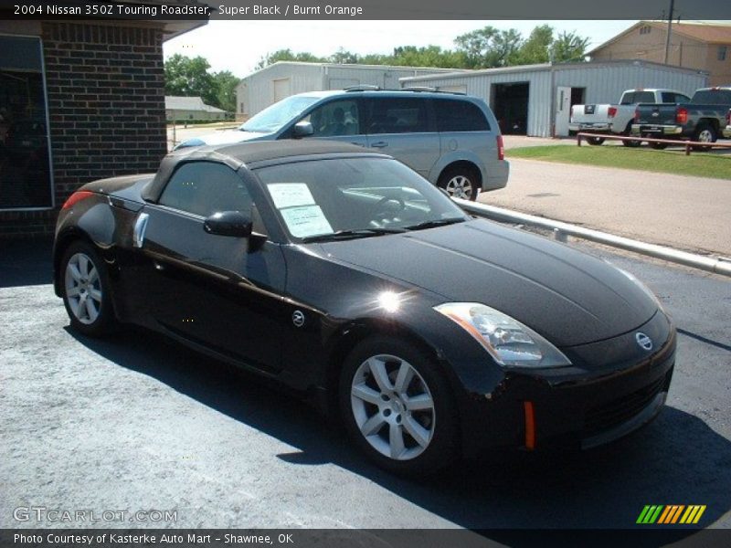 Front 3/4 View of 2004 350Z Touring Roadster