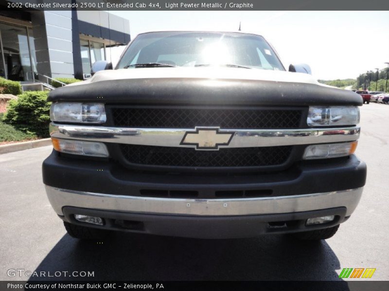 Light Pewter Metallic / Graphite 2002 Chevrolet Silverado 2500 LT Extended Cab 4x4