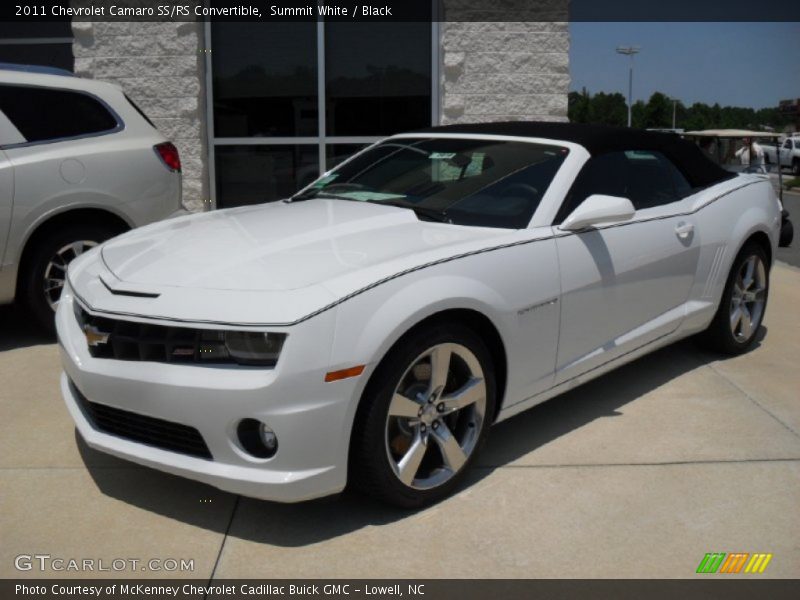 Front 3/4 View of 2011 Camaro SS/RS Convertible