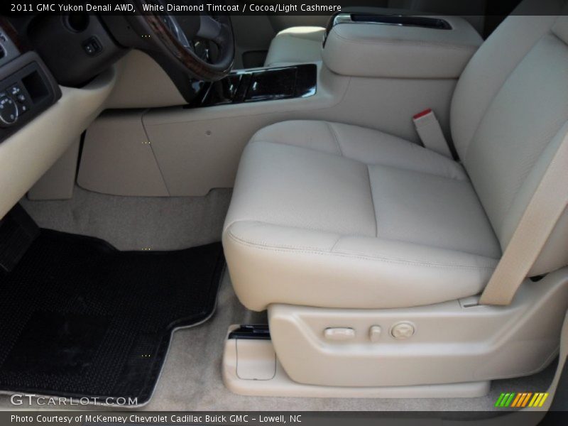 White Diamond Tintcoat / Cocoa/Light Cashmere 2011 GMC Yukon Denali AWD