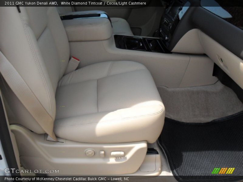 White Diamond Tintcoat / Cocoa/Light Cashmere 2011 GMC Yukon Denali AWD