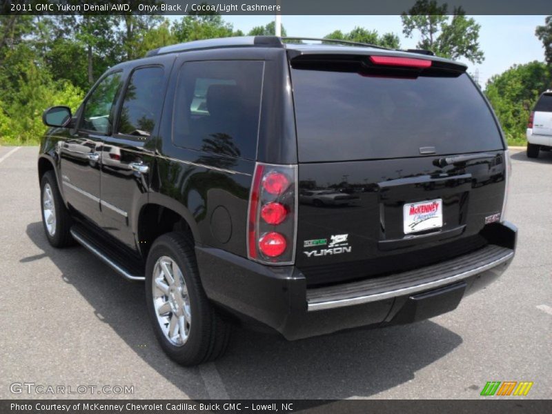 Onyx Black / Cocoa/Light Cashmere 2011 GMC Yukon Denali AWD