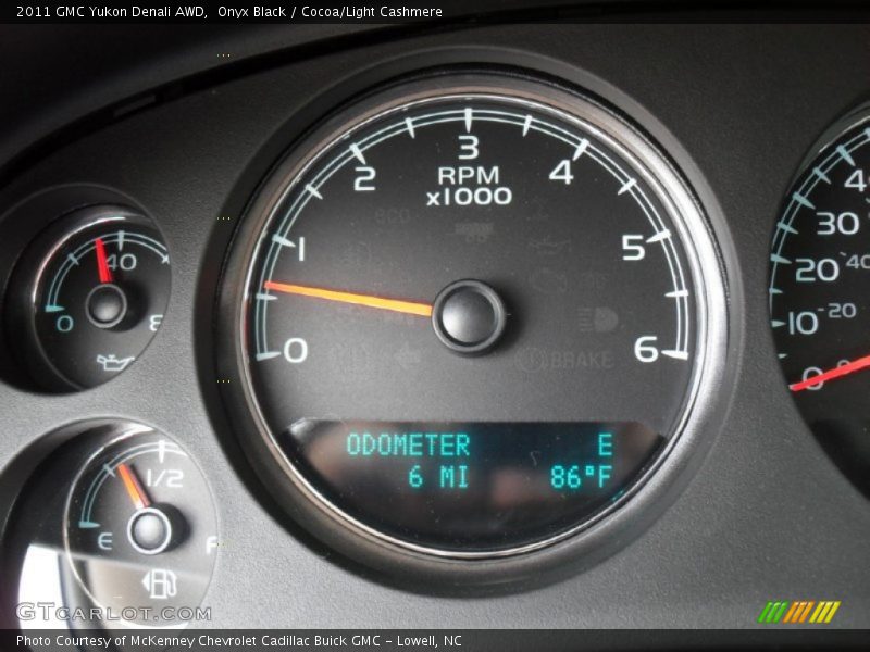 Onyx Black / Cocoa/Light Cashmere 2011 GMC Yukon Denali AWD