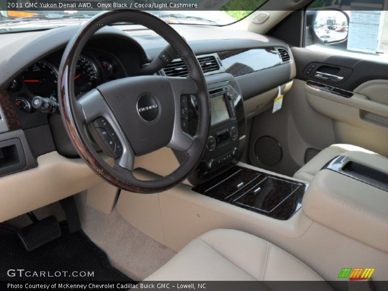 Onyx Black / Cocoa/Light Cashmere 2011 GMC Yukon Denali AWD