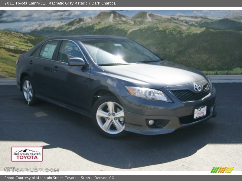Magnetic Gray Metallic / Dark Charcoal 2011 Toyota Camry SE