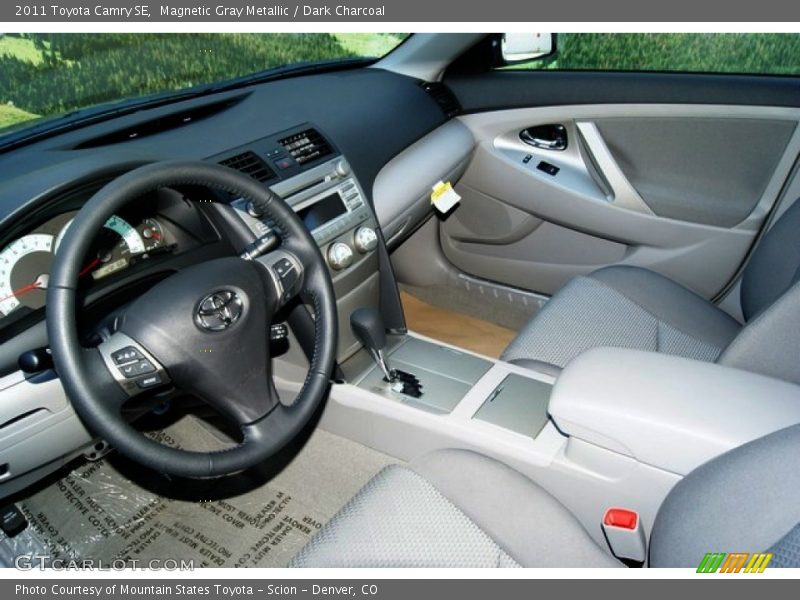 Magnetic Gray Metallic / Dark Charcoal 2011 Toyota Camry SE