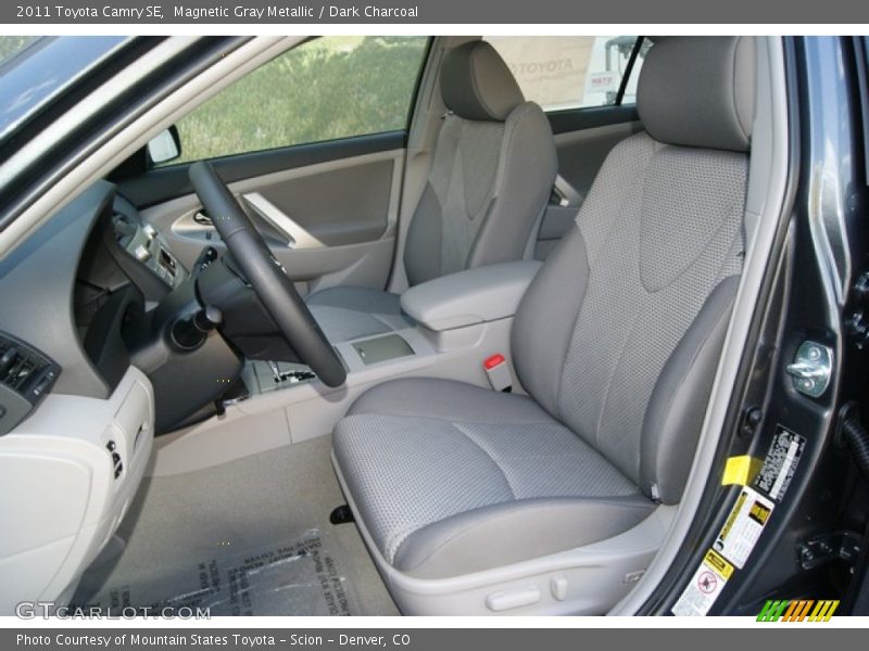 Magnetic Gray Metallic / Dark Charcoal 2011 Toyota Camry SE