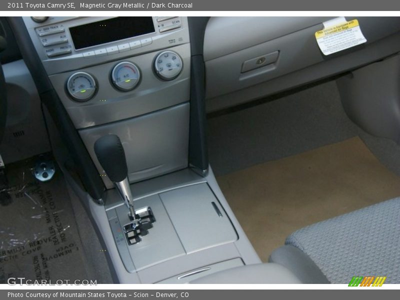 Magnetic Gray Metallic / Dark Charcoal 2011 Toyota Camry SE