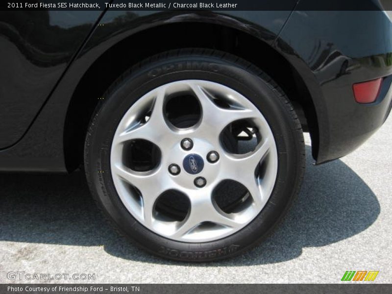 Tuxedo Black Metallic / Charcoal Black Leather 2011 Ford Fiesta SES Hatchback