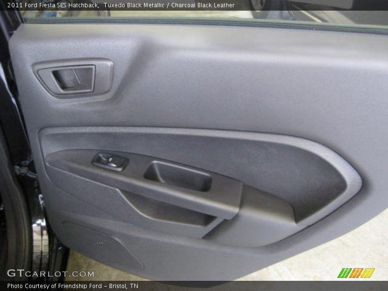 Tuxedo Black Metallic / Charcoal Black Leather 2011 Ford Fiesta SES Hatchback