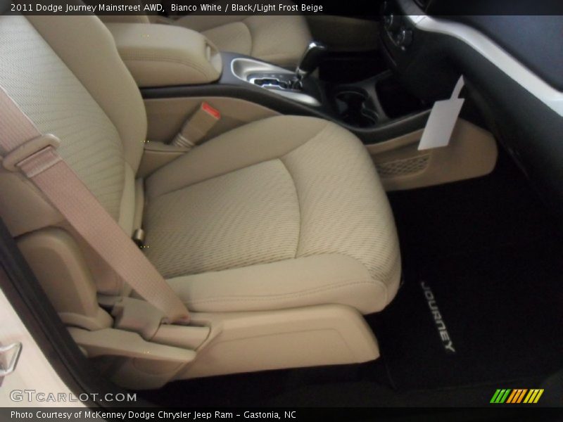 Bianco White / Black/Light Frost Beige 2011 Dodge Journey Mainstreet AWD