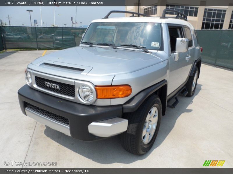 Titanium Metallic / Dark Charcoal 2007 Toyota FJ Cruiser