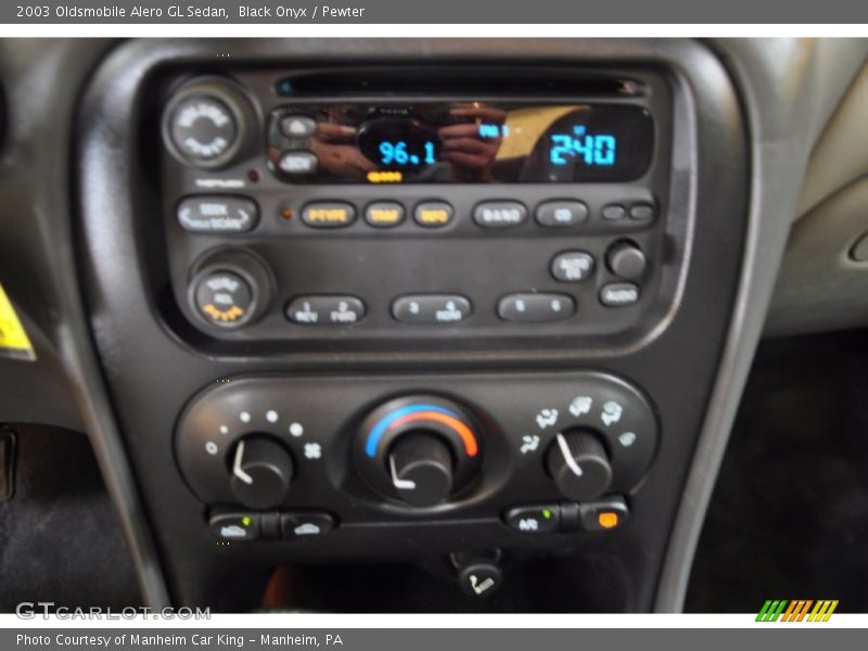 Black Onyx / Pewter 2003 Oldsmobile Alero GL Sedan
