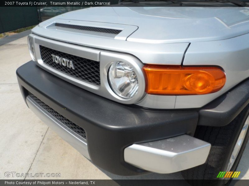 Titanium Metallic / Dark Charcoal 2007 Toyota FJ Cruiser